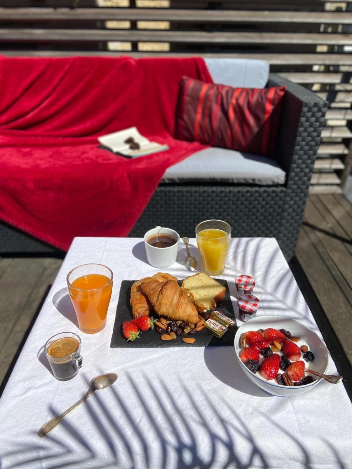 Appartement Climatise Avec Rooftop En Hypercentre Bordeaux Exterior photo
